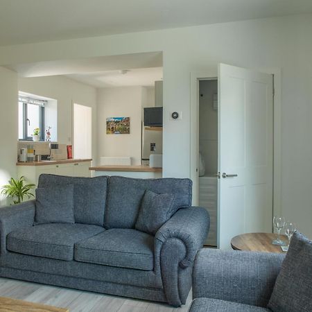 Stunning Modern Apartment In The Cotswolds Chalford Exterior foto